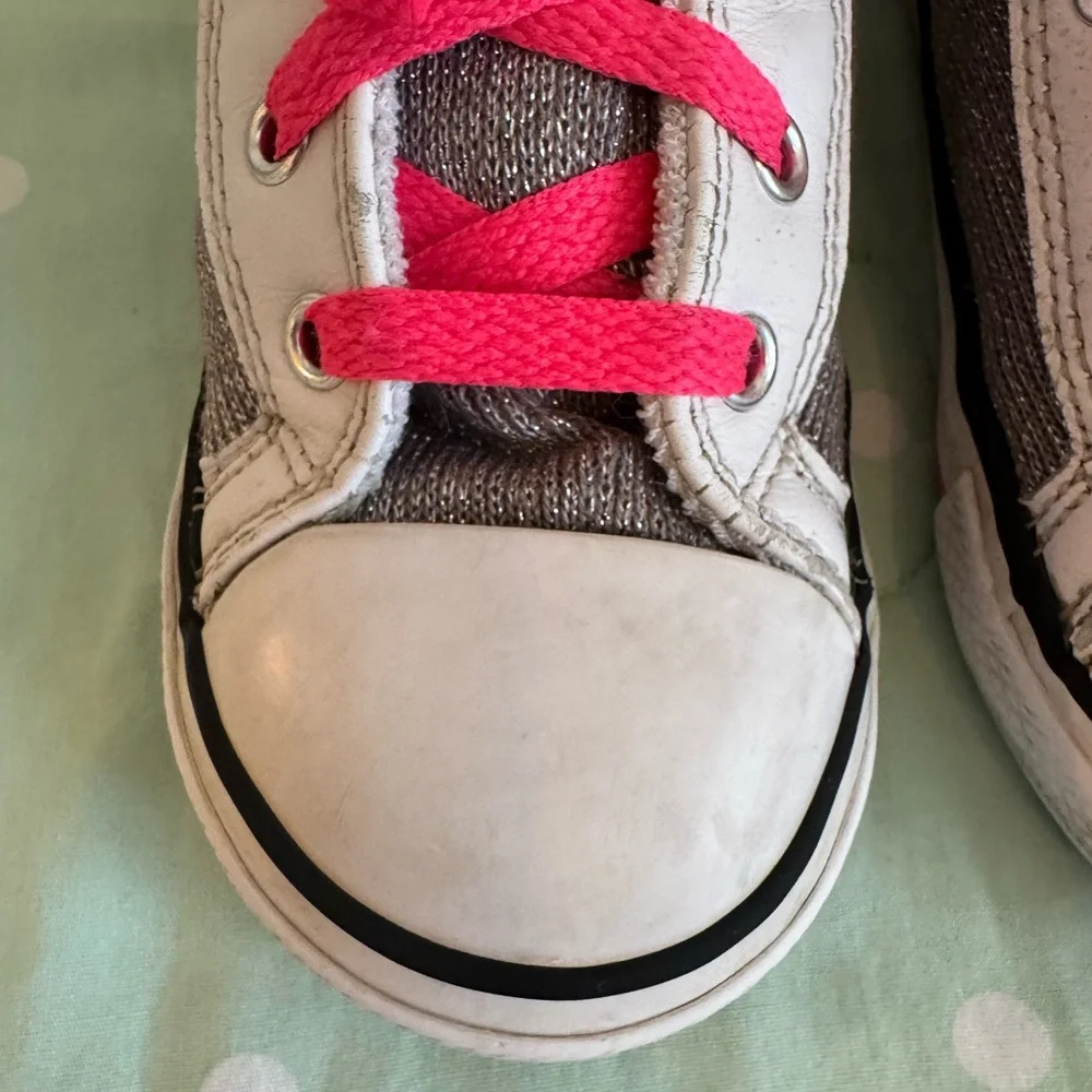 Converse Kids High-Top Sneakers with Pink and Gray Toddler size 10